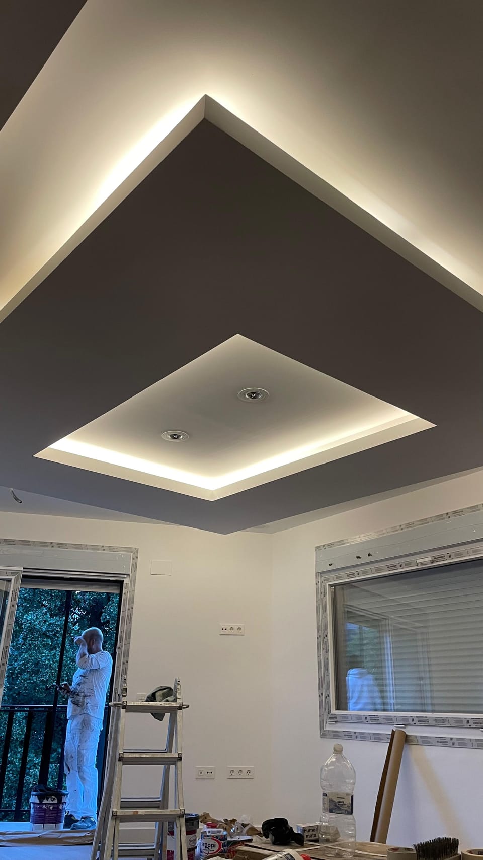 Techo de pladur con foseado en rombo e iluminación LED indirecta